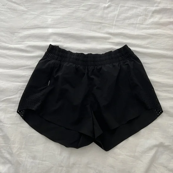 Athleta Black 3” Hustle Shorts - Picture 2 of 5